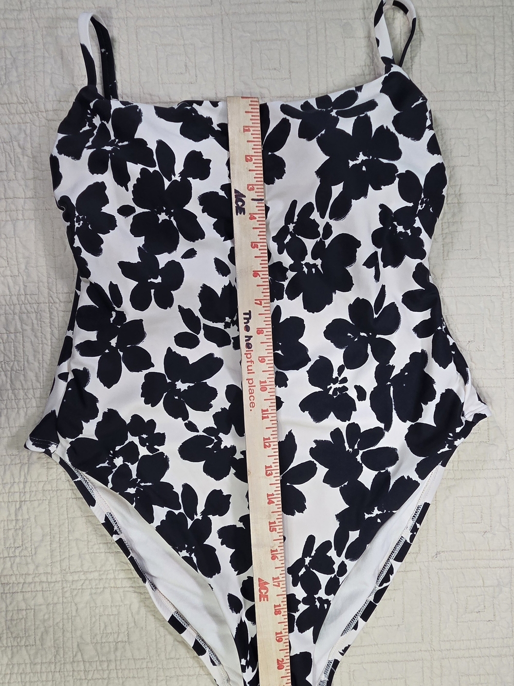 Shade & Shore Black and White Floral One-Piece Swim Size L - Picture 4 of 10